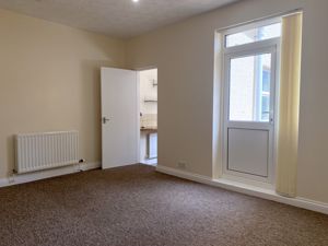 Photo 17- click for photo gallery